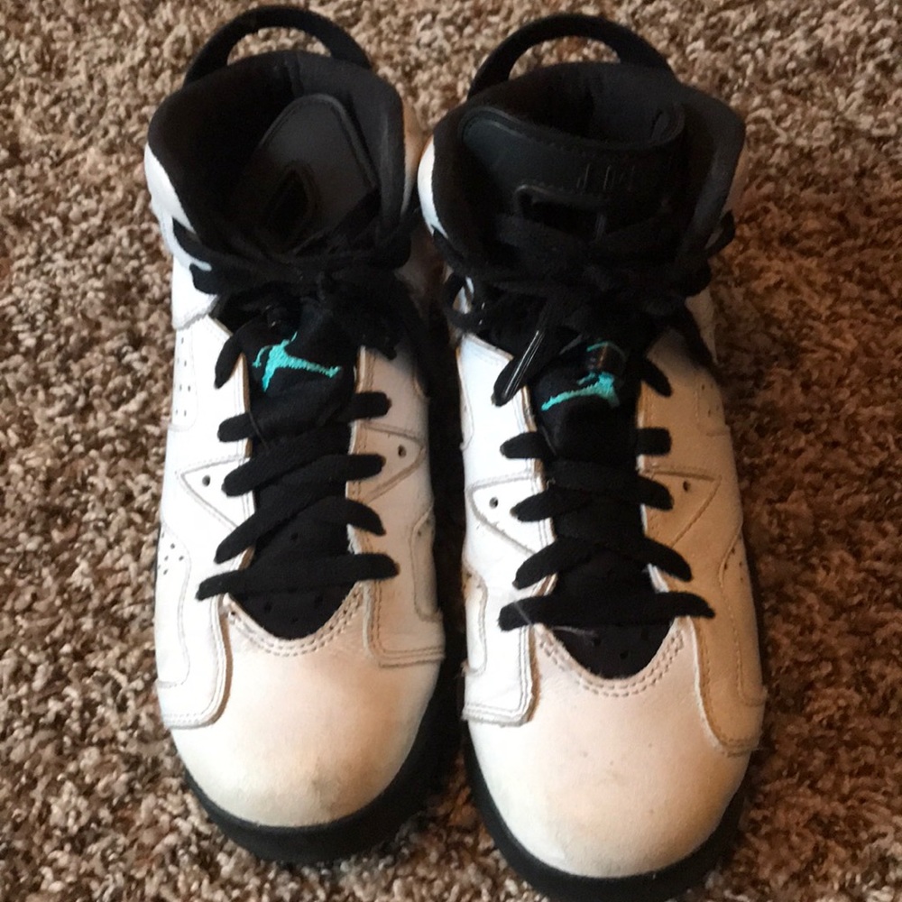 Boys Jordan shoes